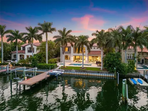 851 Brightwaters Boulevard NE St Petersburg FL 33704