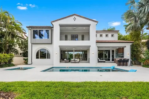 851 Brightwaters Boulevard NE St Petersburg FL 33704