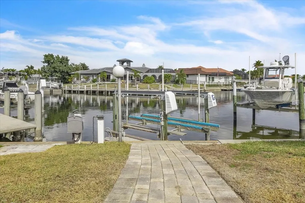 840 Via Tunis Punta Gorda FL 33950