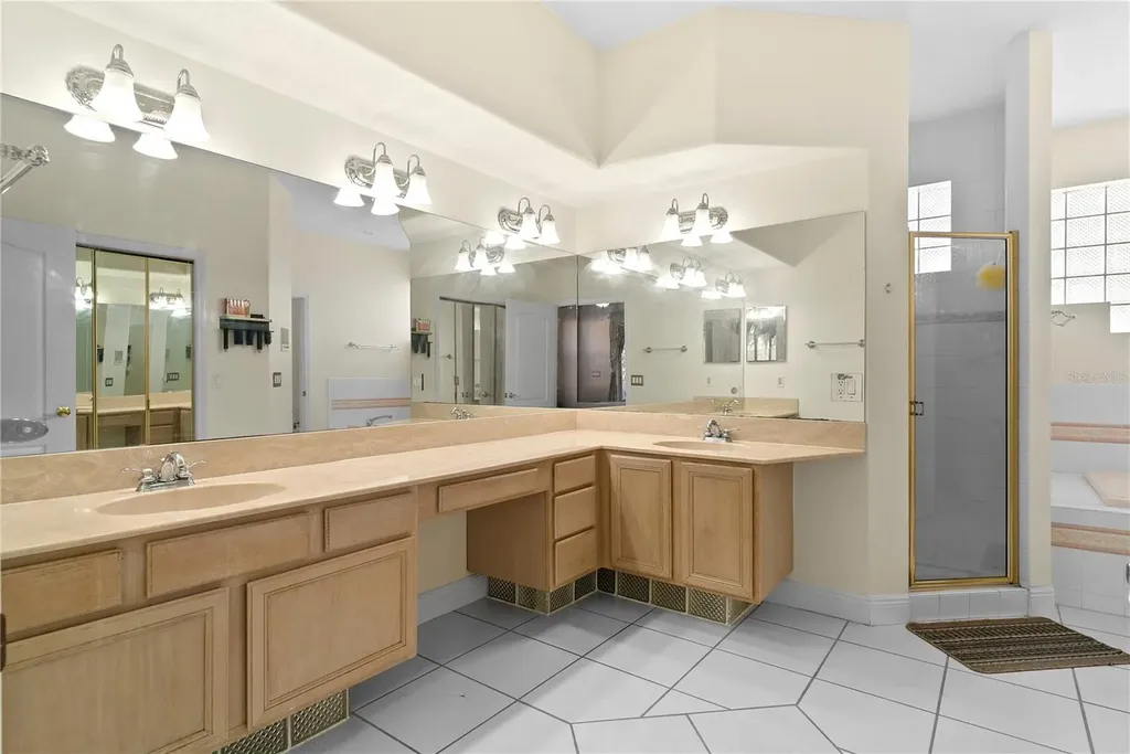 16727 Royal Palm Drive Groveland FL 34736