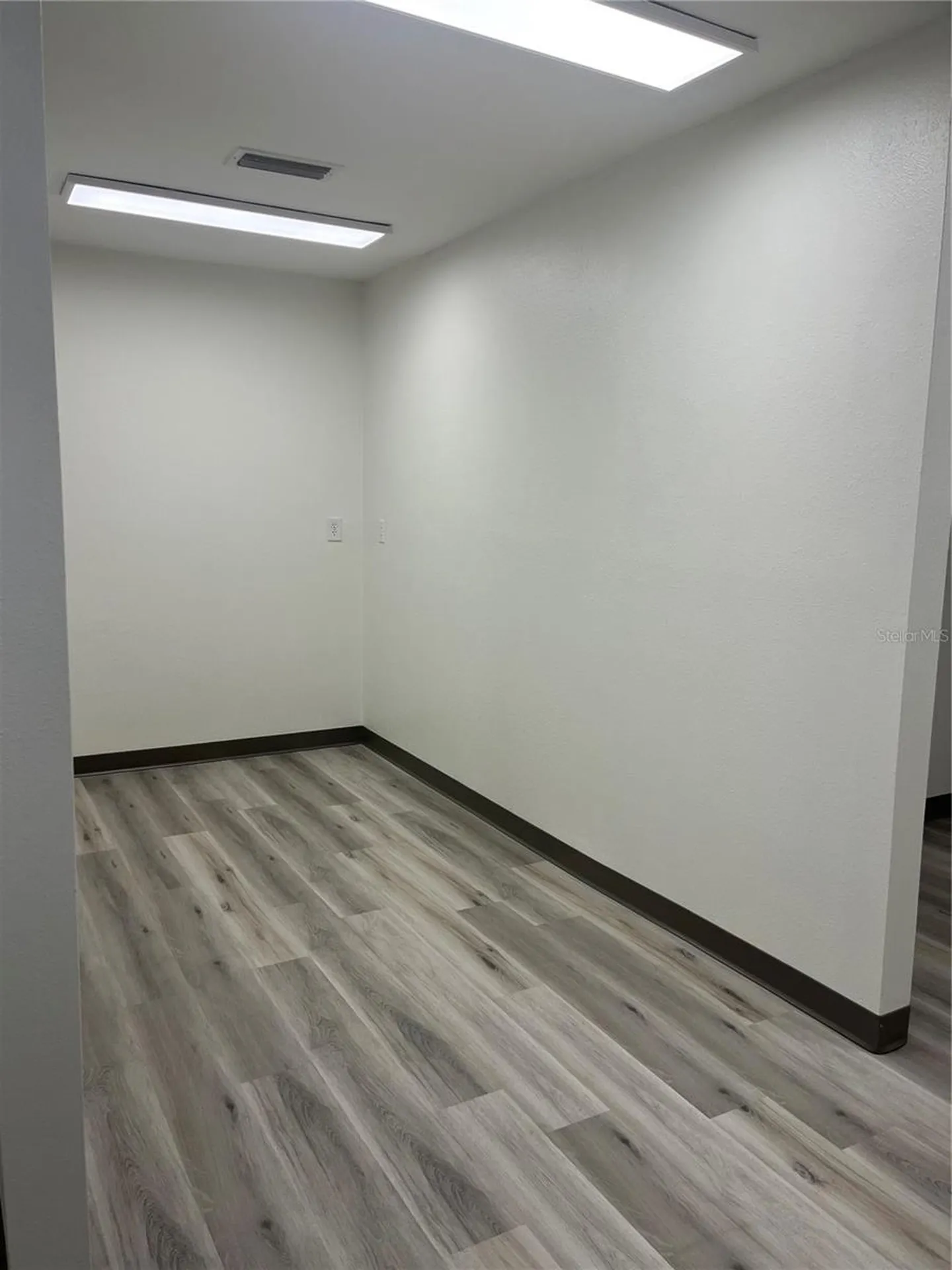 125 W Plymouth Ave, Ste. 121 Road Deland FL 32720