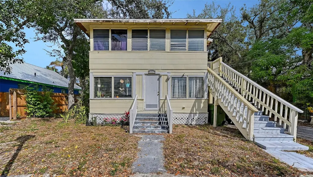 1016 10th Avenue W Bradenton FL 34205
