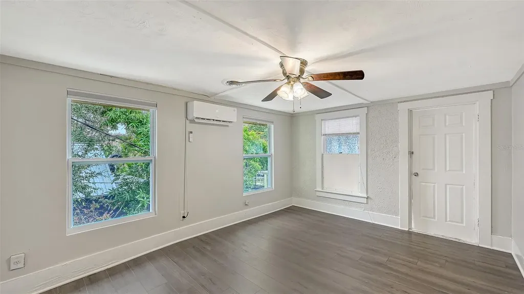 1016 10th Avenue W Bradenton FL 34205