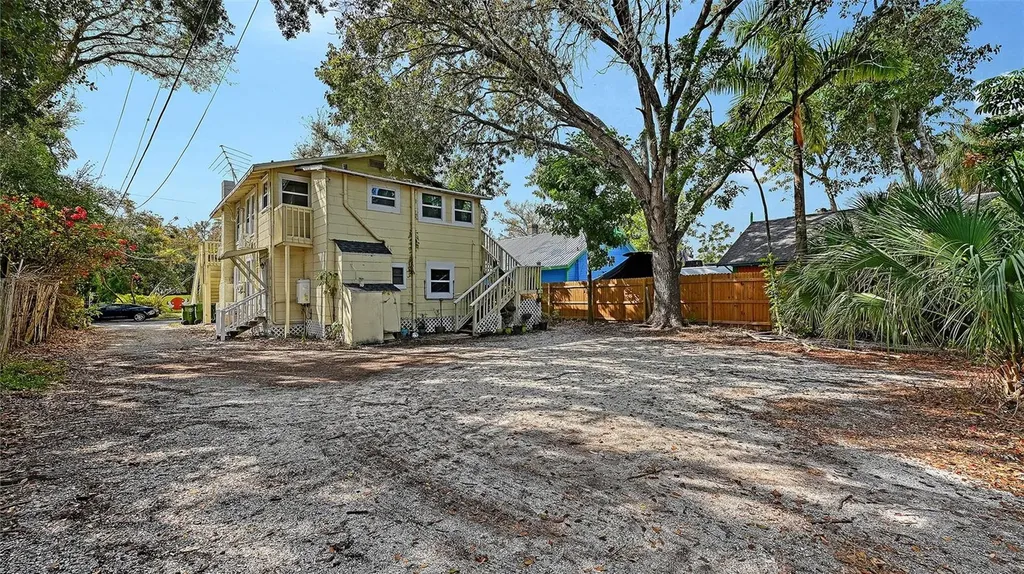 1016 10th Avenue W Bradenton FL 34205