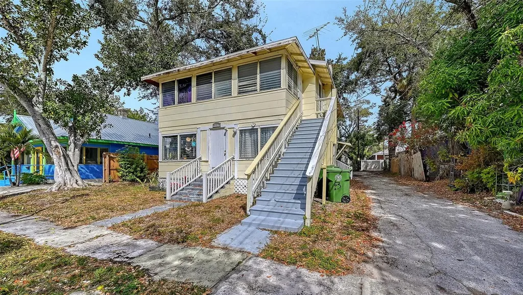 1016 10th Avenue W Bradenton FL 34205