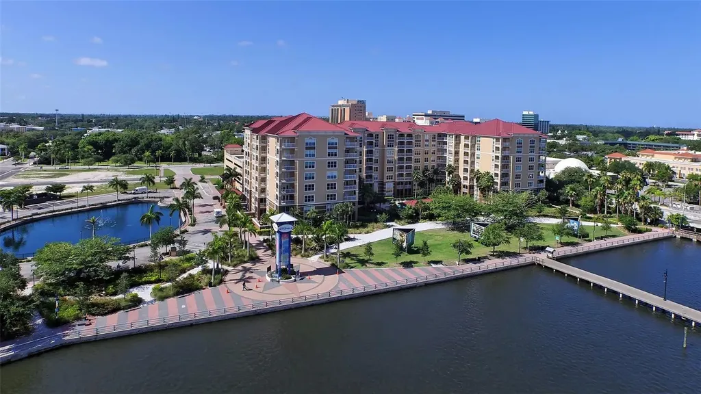 1016 10th Avenue W Bradenton FL 34205