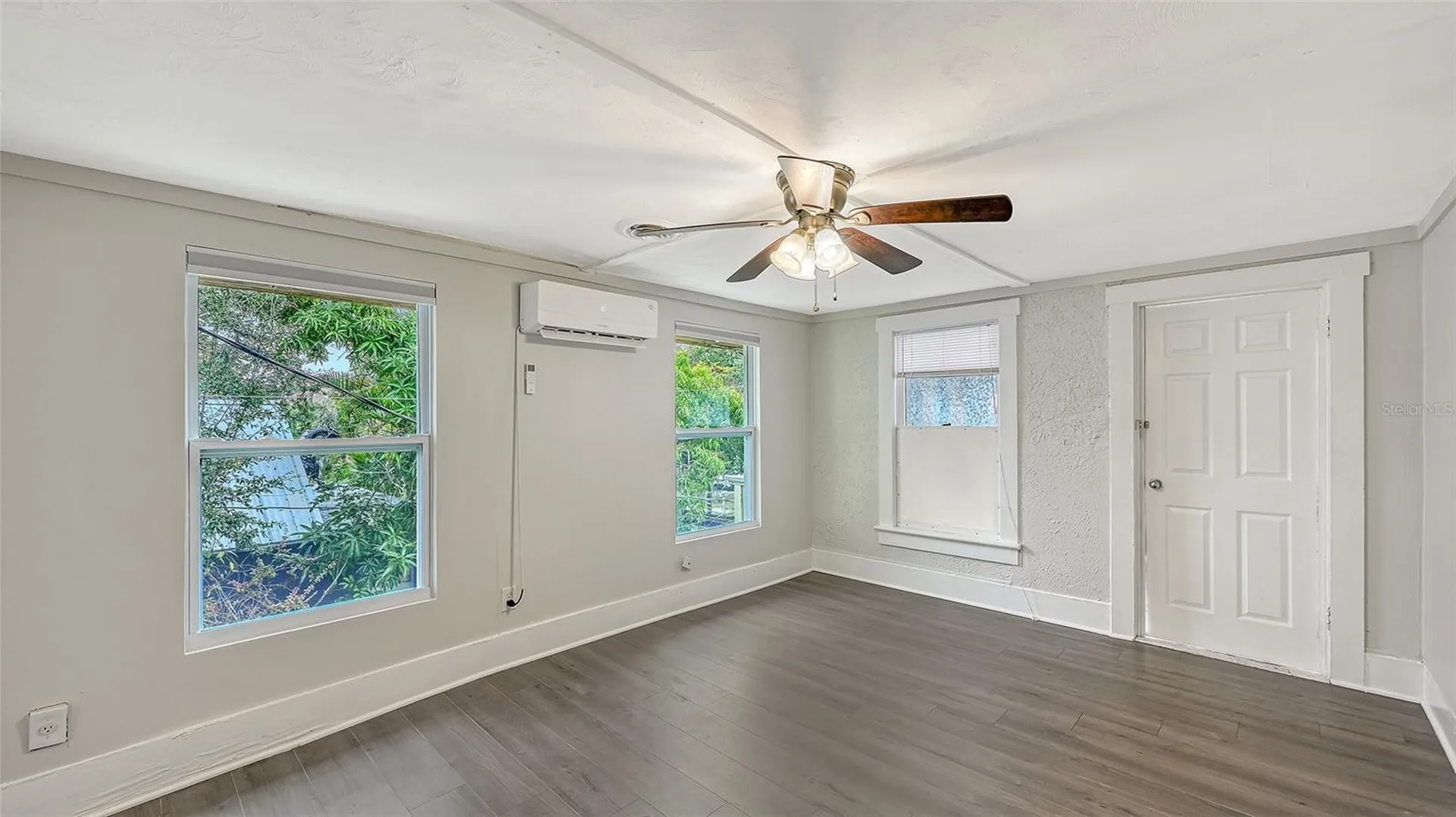 1016 10th Avenue W Bradenton FL 34205