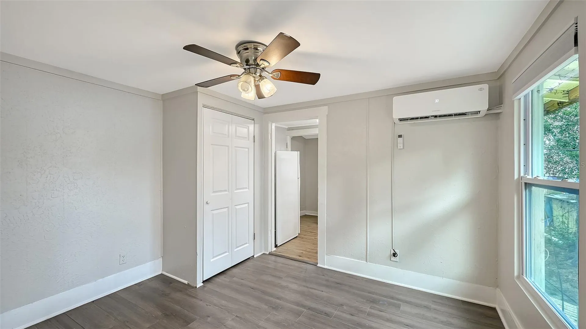 1016 10th Avenue W Bradenton FL 34205