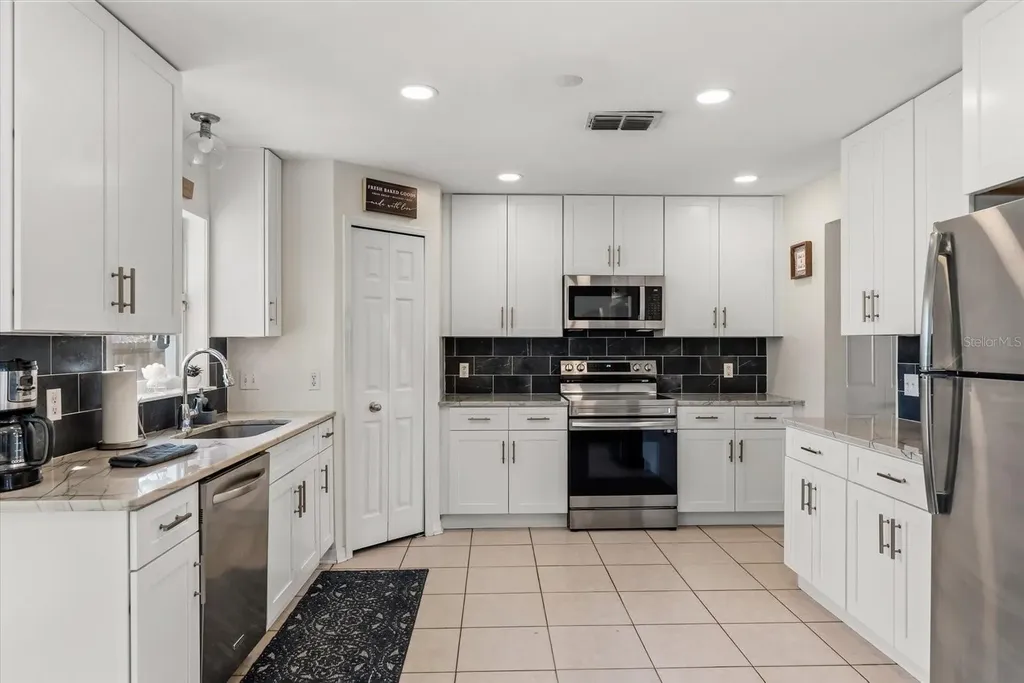 1678 Ridgemoor Drive Mascotte FL 34753