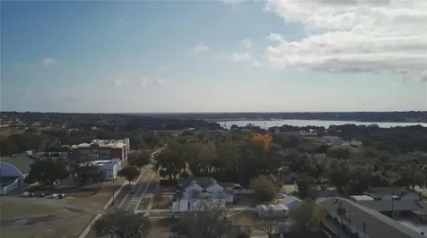 322 Scenic Highway N Lake Wales FL 33853