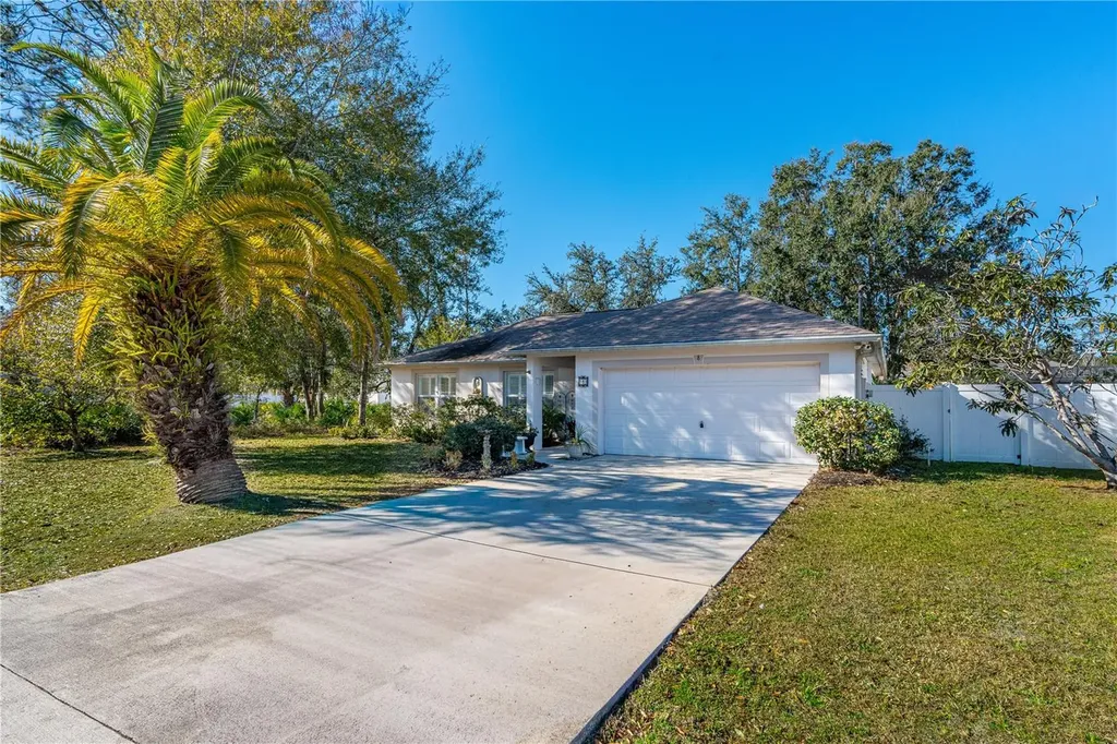 8 Ziegfeld Place Palm Coast FL 32164