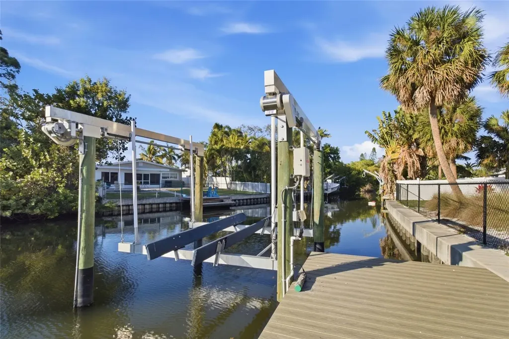 4440 Huntington Street NE St Petersburg FL 33703