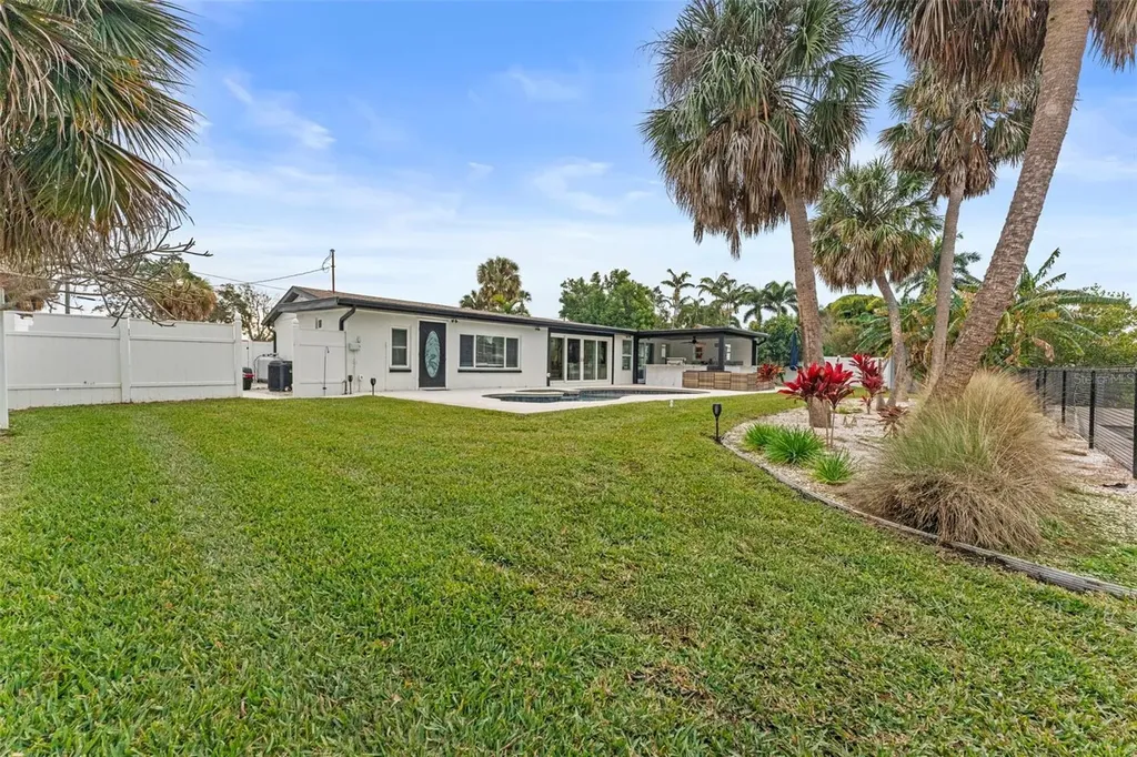 4440 Huntington Street NE St Petersburg FL 33703