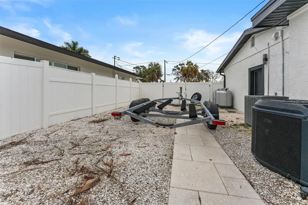 4440 Huntington Street NE St Petersburg FL 33703