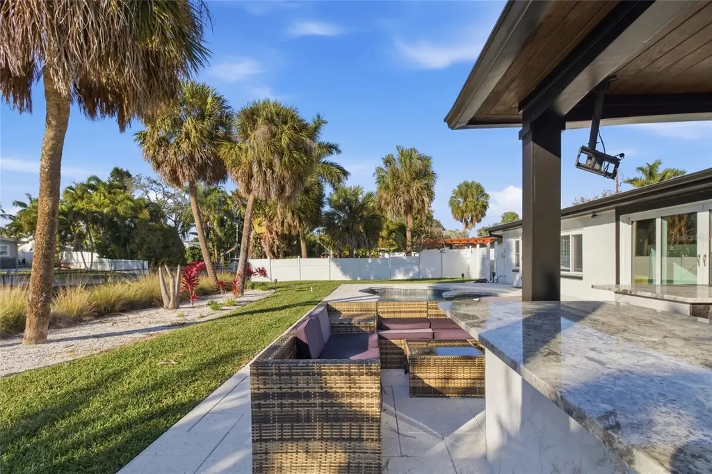 4440 Huntington Street NE St Petersburg FL 33703