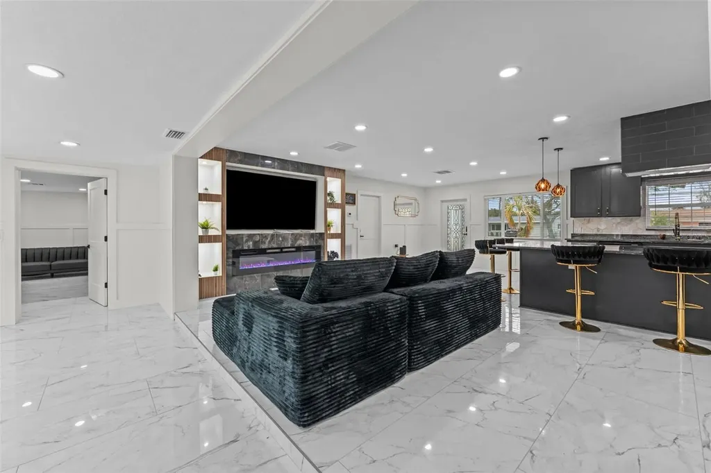 4440 Huntington Street NE St Petersburg FL 33703