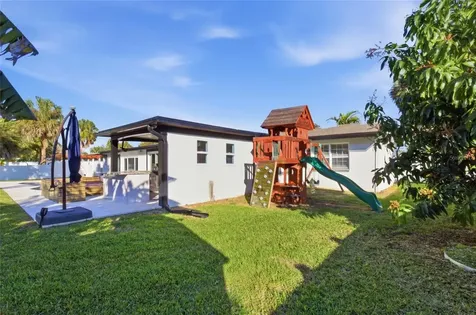 4440 Huntington Street NE St Petersburg FL 33703