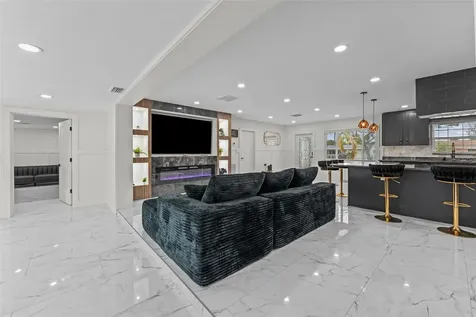 4440 Huntington Street NE St Petersburg FL 33703
