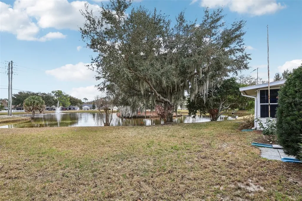 1024 Hilltop Road Tavares FL 32778