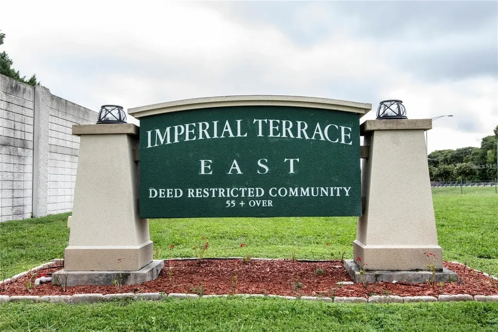 1024 Hilltop Road Tavares FL 32778