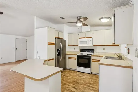 1024 Hilltop Road Tavares FL 32778