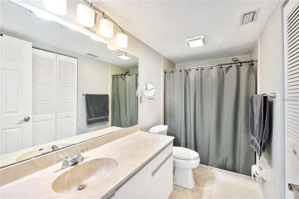6211 Timber Lake Drive Sarasota FL 34243