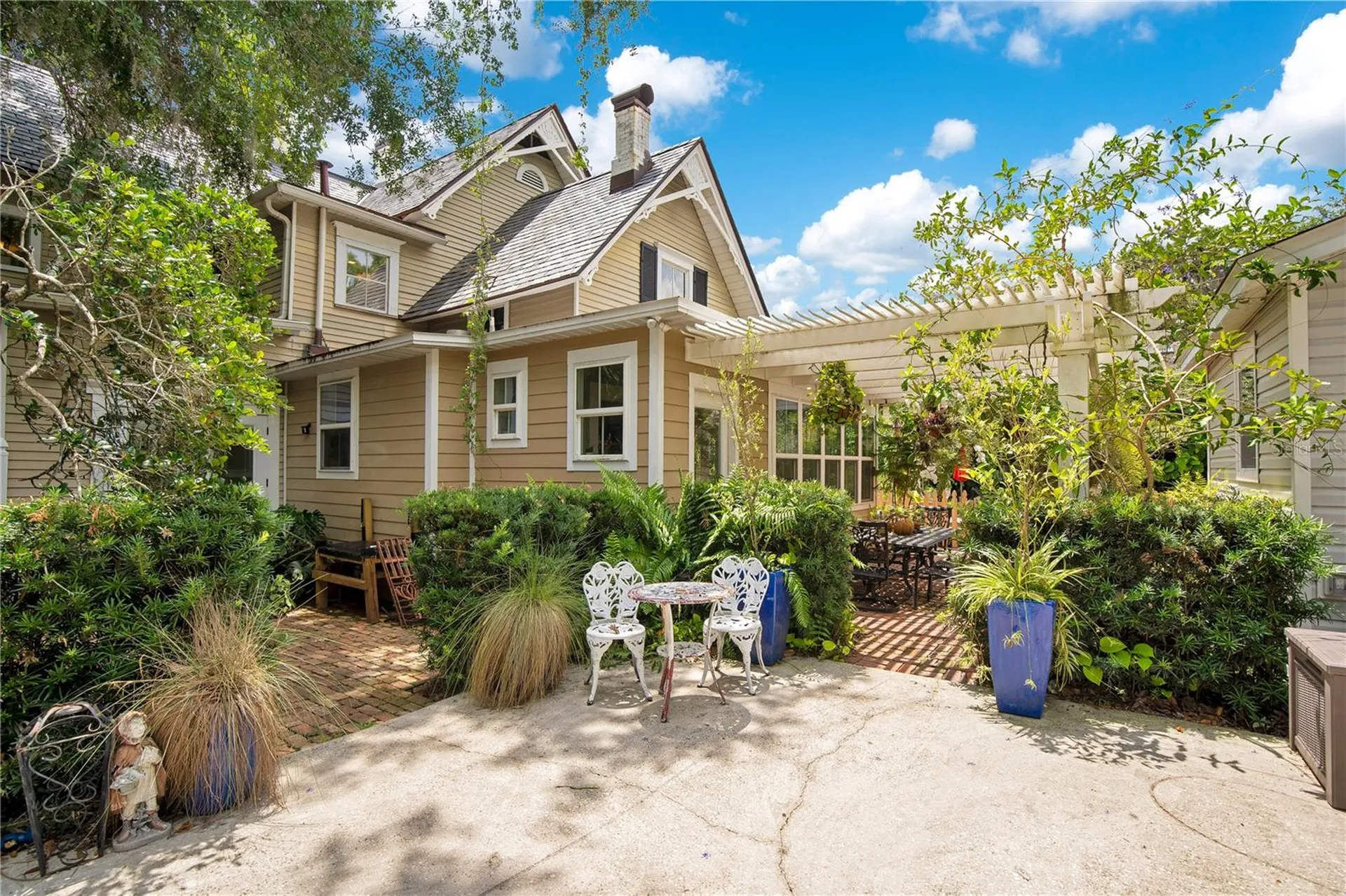 614 Lake Avenue Orlando FL 32801