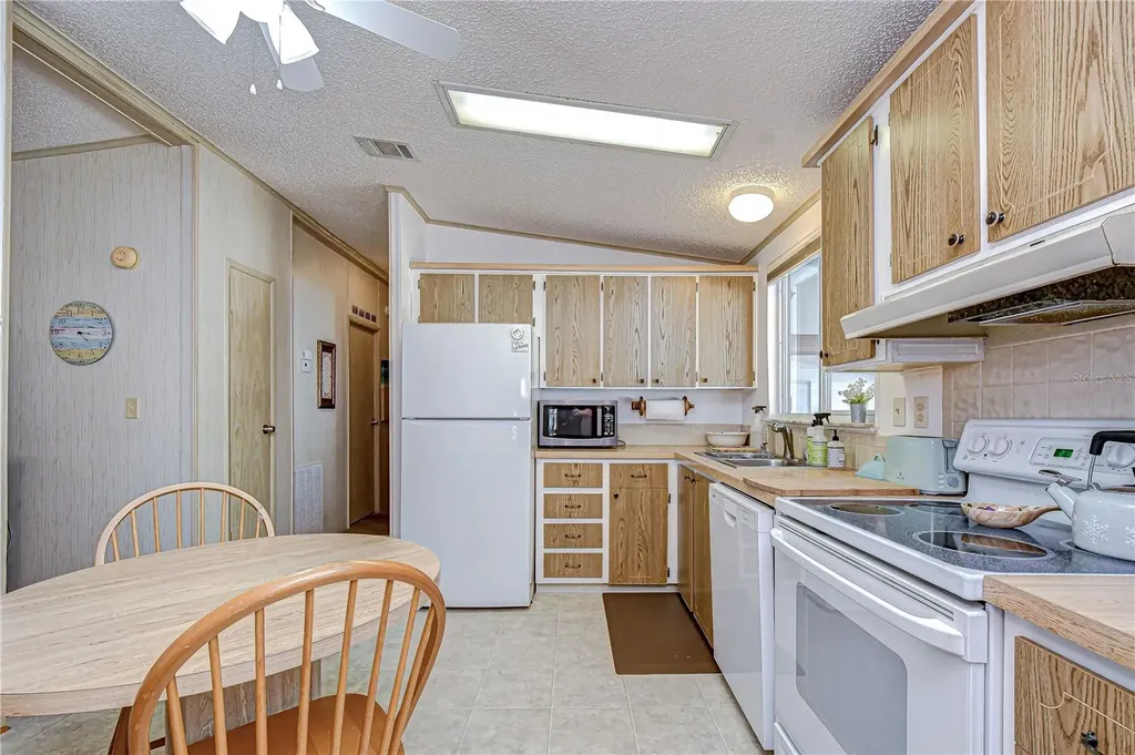4843 Blanco Drive Zephyrhills FL 33541