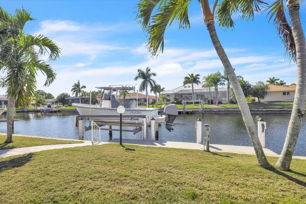 1226 Via Tripoli Punta Gorda FL 33950