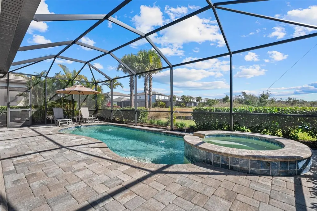 5925 Bluestar Court Lakewood Ranch FL 34211