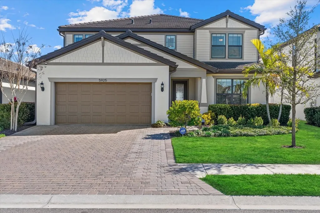 5925 Bluestar Court Lakewood Ranch FL 34211