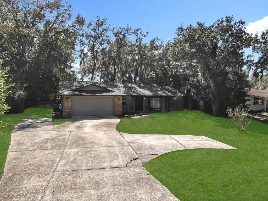 131 E Highbanks Road Debary FL 32713