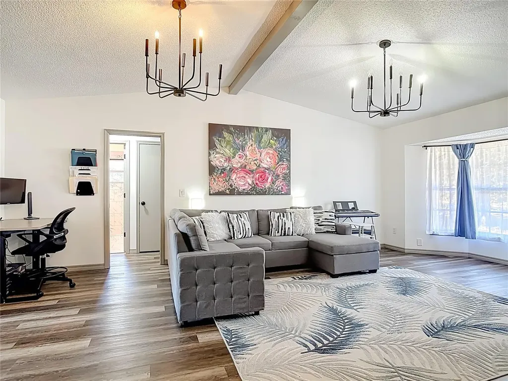 131 E Highbanks Road Debary FL 32713