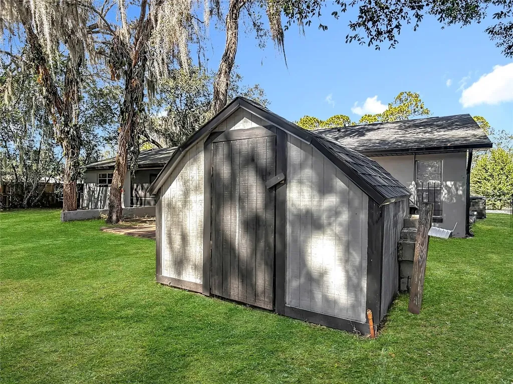131 E Highbanks Road Debary FL 32713