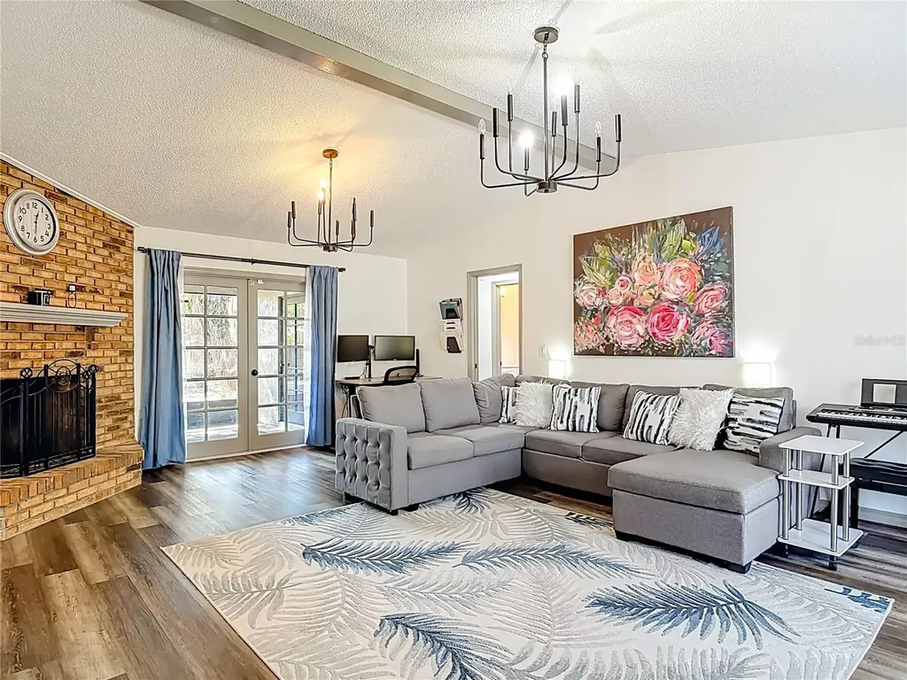 131 E Highbanks Road Debary FL 32713