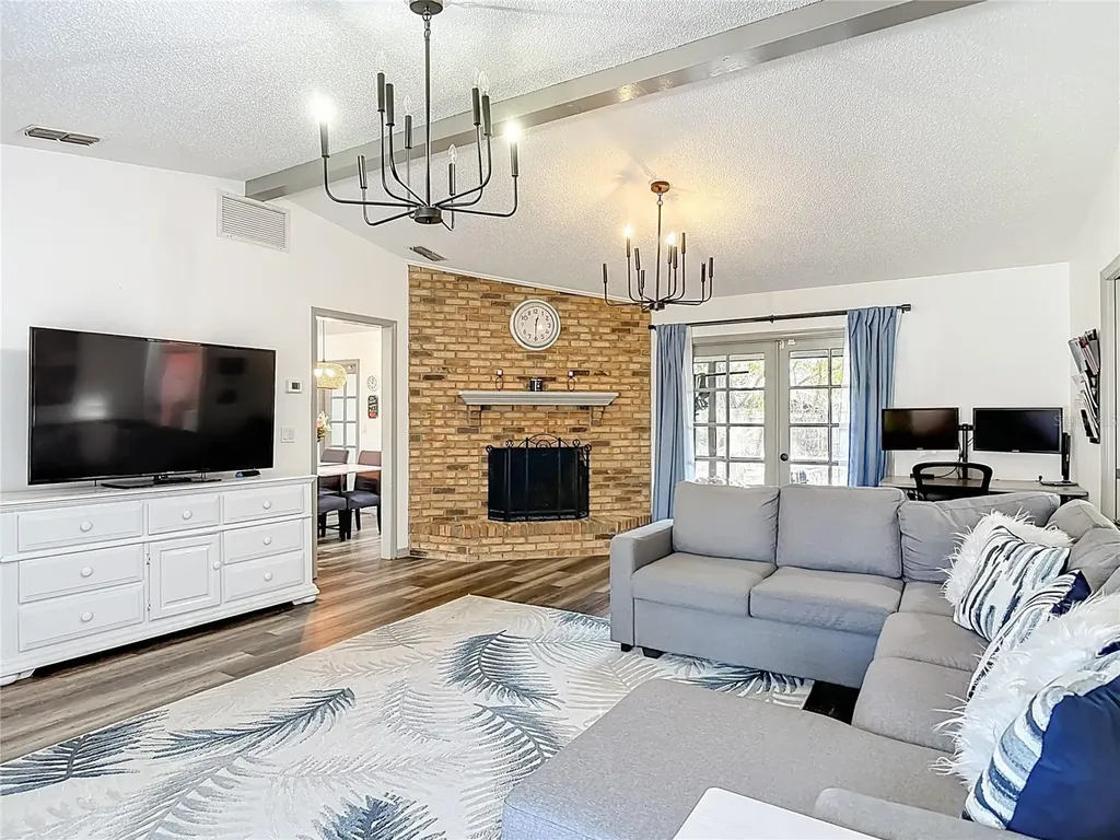 131 E Highbanks Road Debary FL 32713