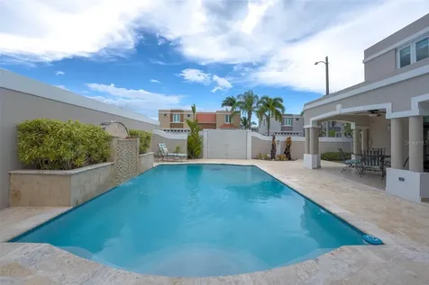 633 Mar De Bering Dorado PR 00646