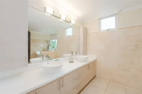 633 Mar De Bering Dorado PR 00646