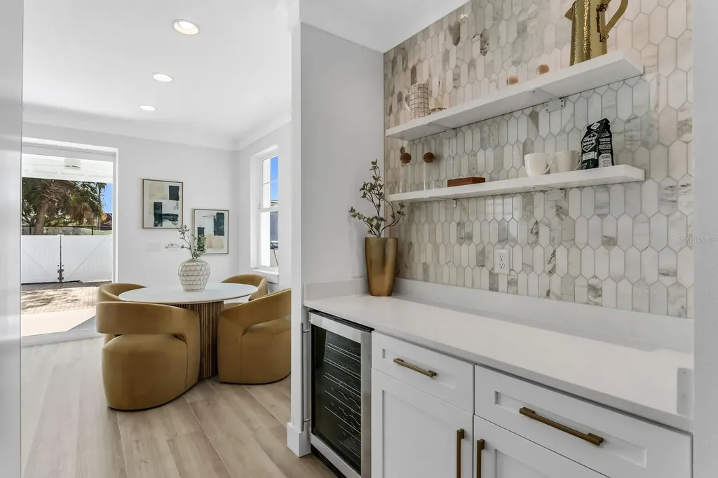 2140 W Chestnut Street Tampa FL 33607