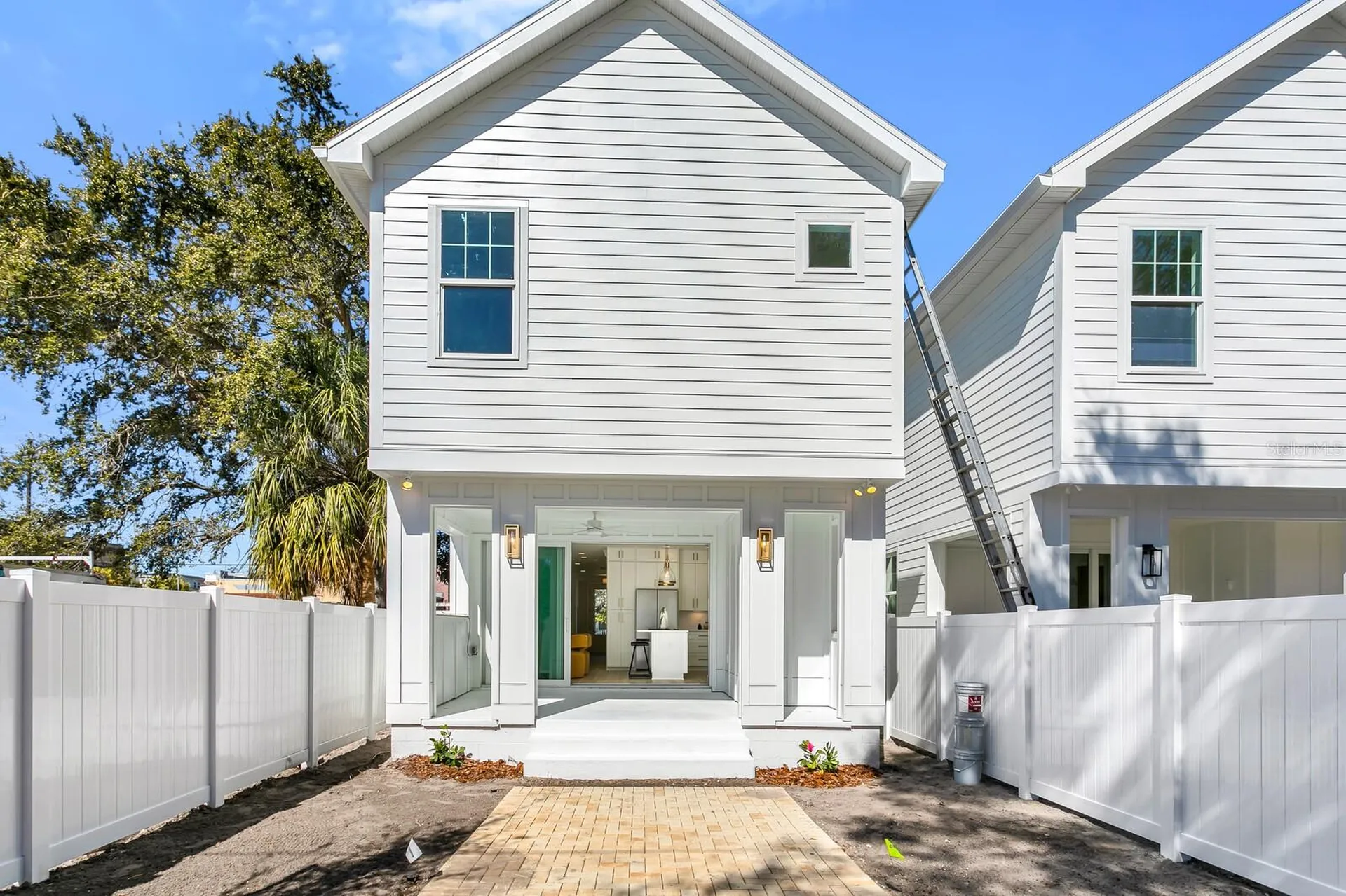 2140 W Chestnut Street Tampa FL 33607