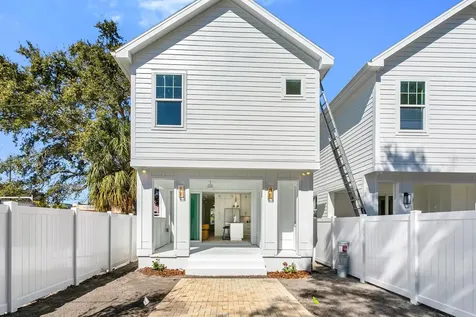 2140 W Chestnut Street Tampa FL 33607