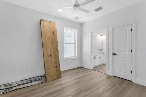 2140 W Chestnut Street Tampa FL 33607