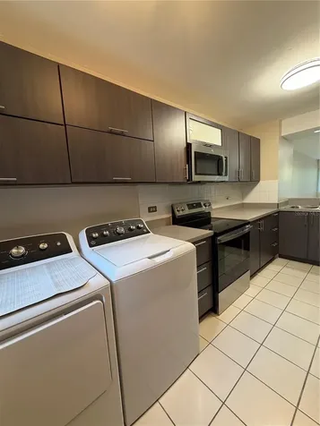9W4R+RM2 Cond. Paseo Del Bosque San Juan PR 00926