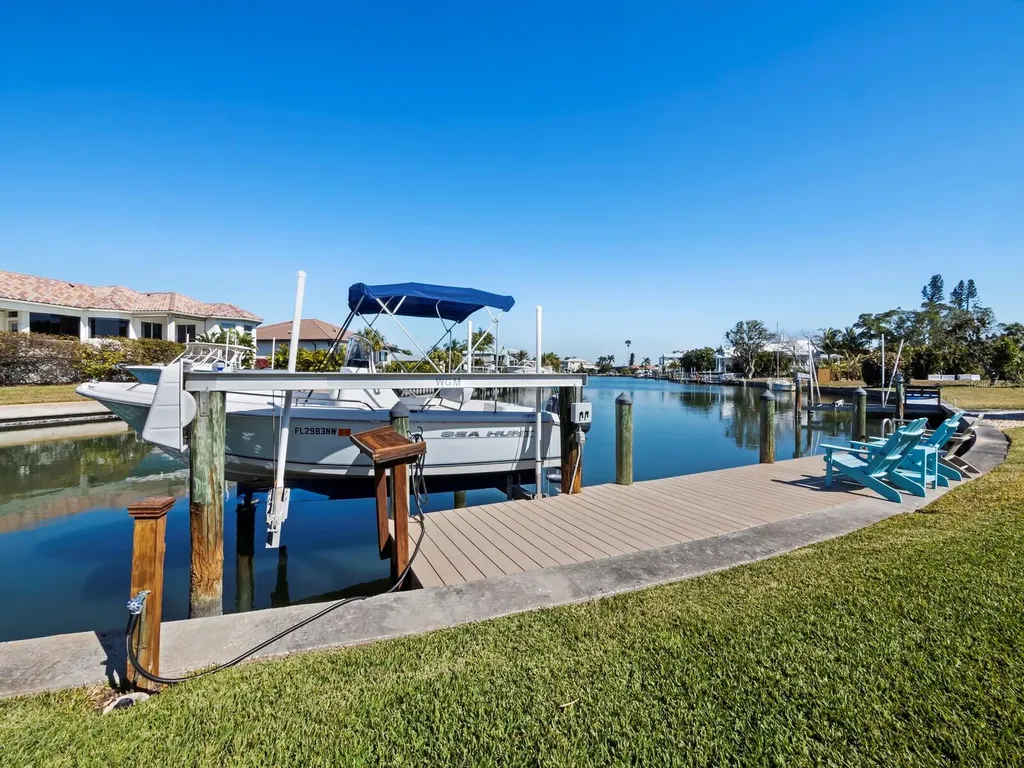 5970 Emerald Harbor Drive Longboat Key FL 34228