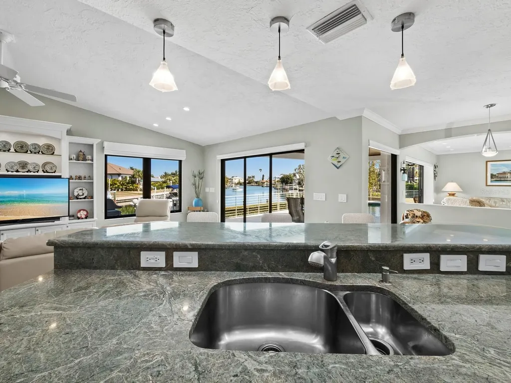 5970 Emerald Harbor Drive Longboat Key FL 34228