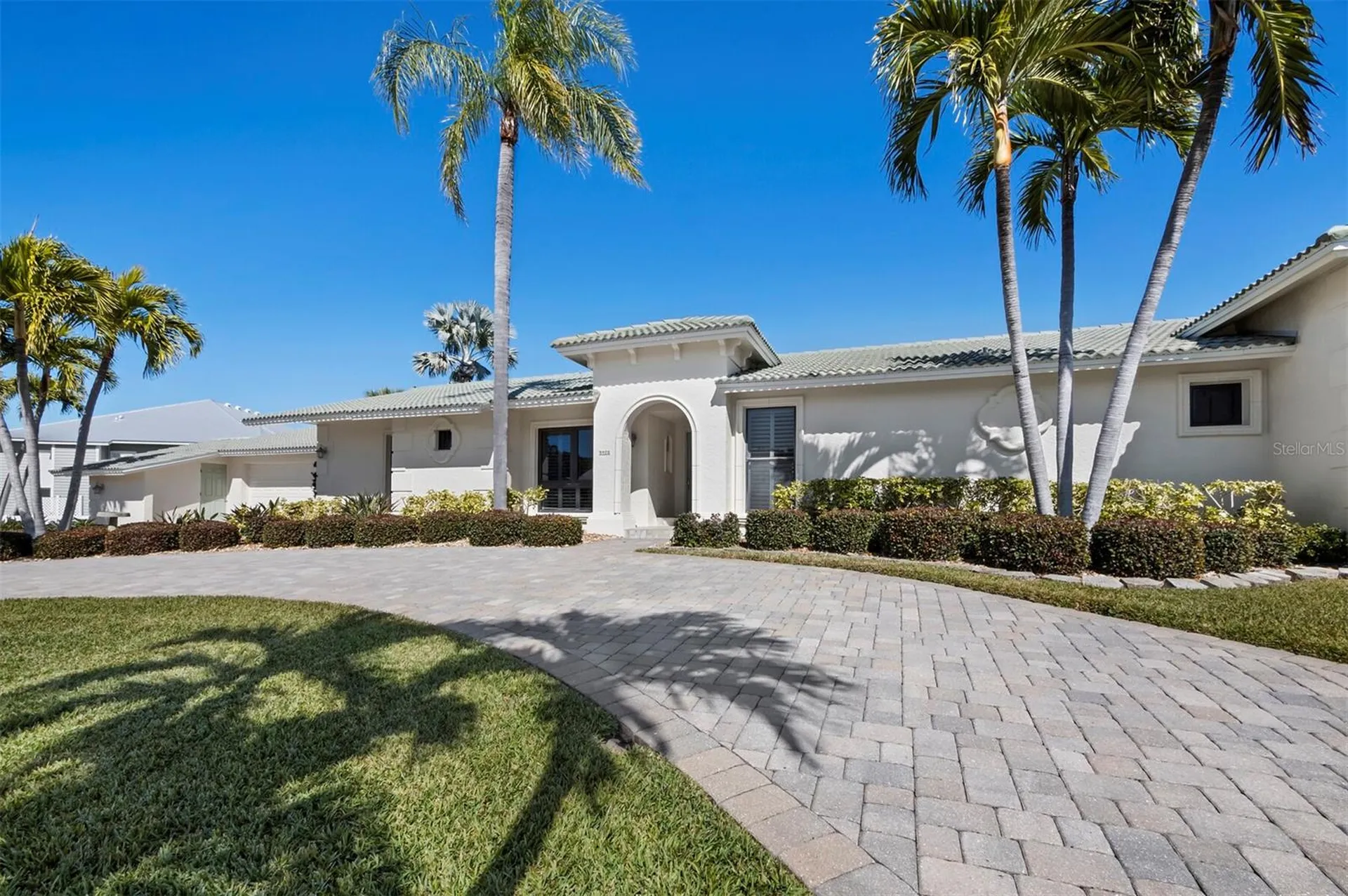 5970 Emerald Harbor Drive Longboat Key FL 34228