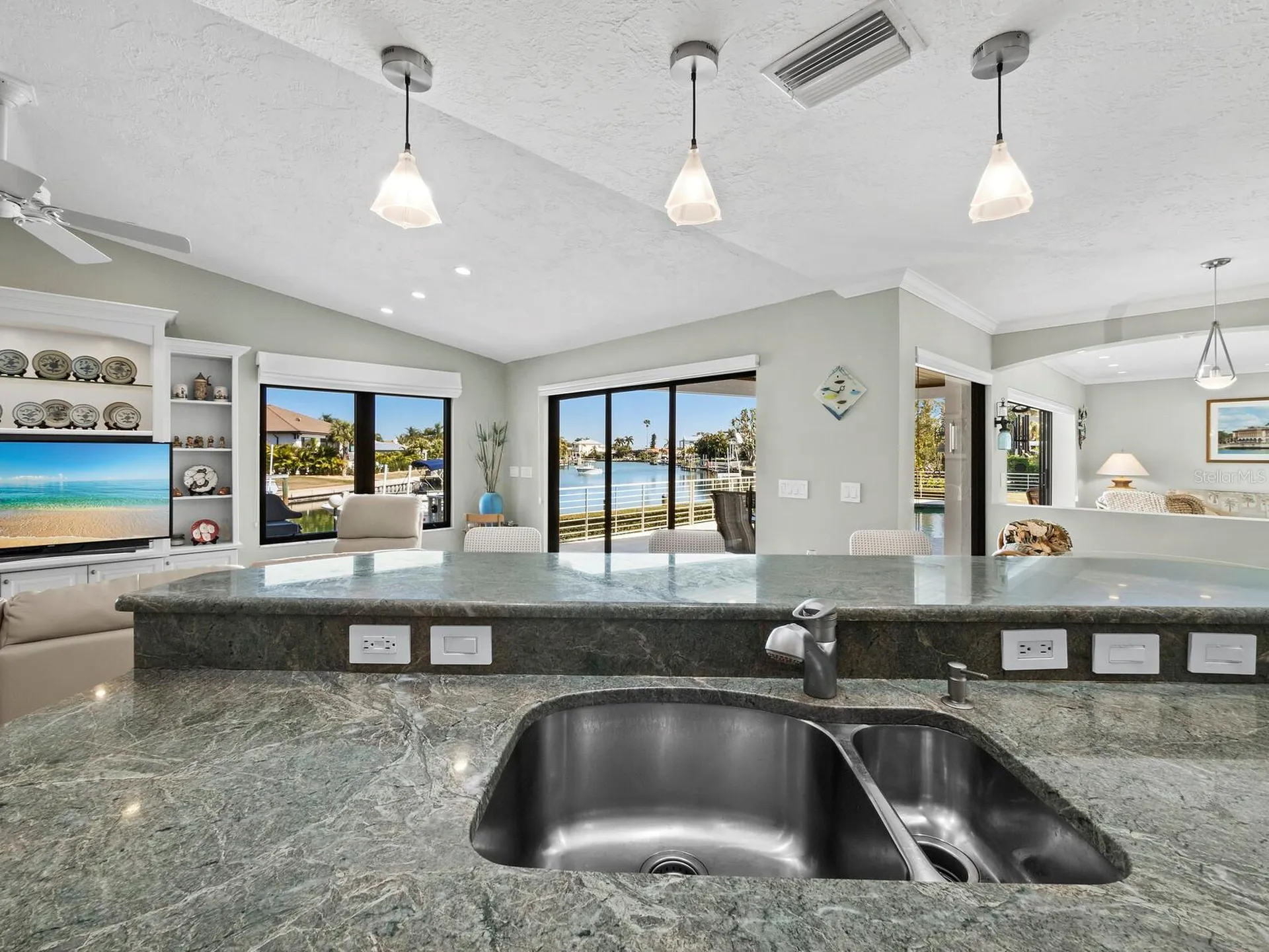 5970 Emerald Harbor Drive Longboat Key FL 34228