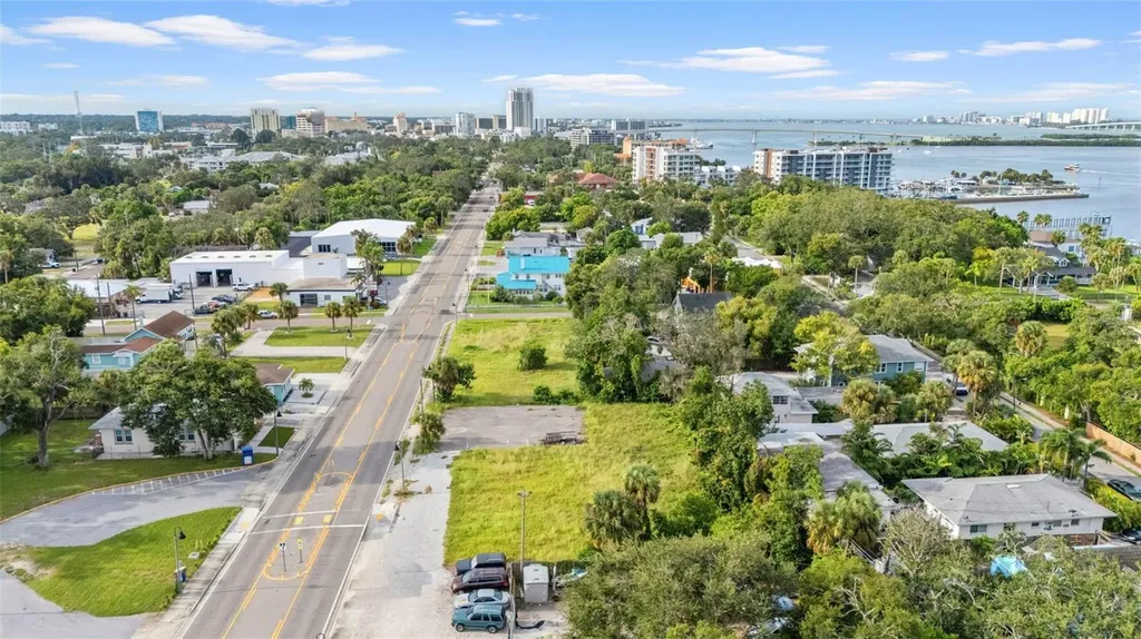 1208 N Fort Harrison Avenue Clearwater FL 33755