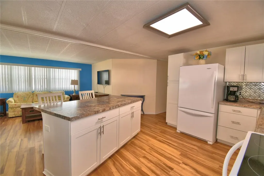 145 Holiday Lane Auburndale FL 33823
