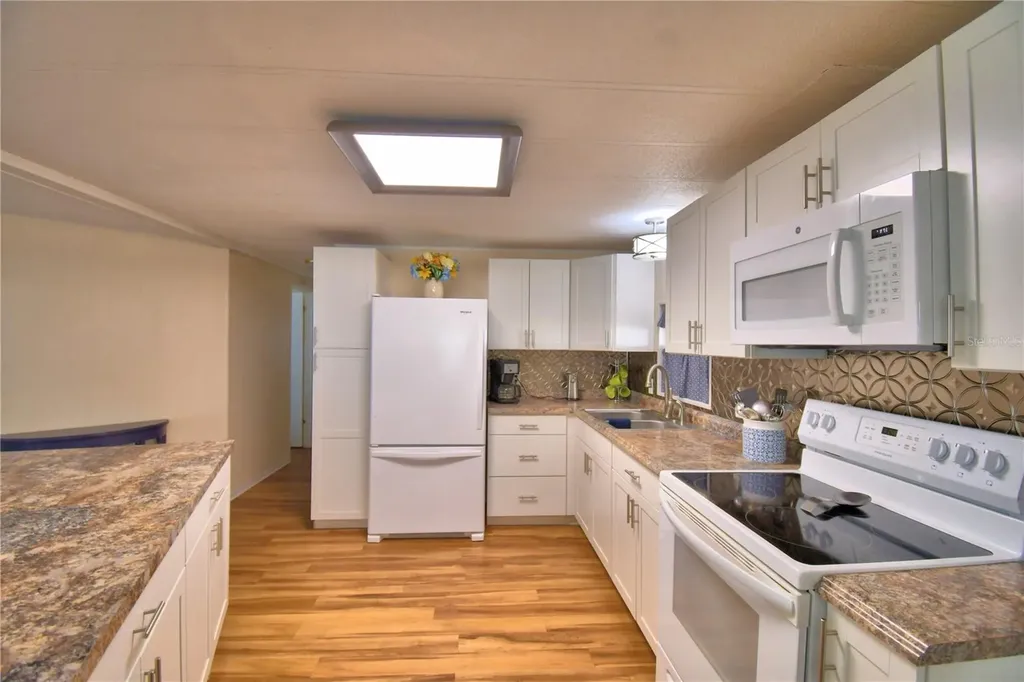 145 Holiday Lane Auburndale FL 33823